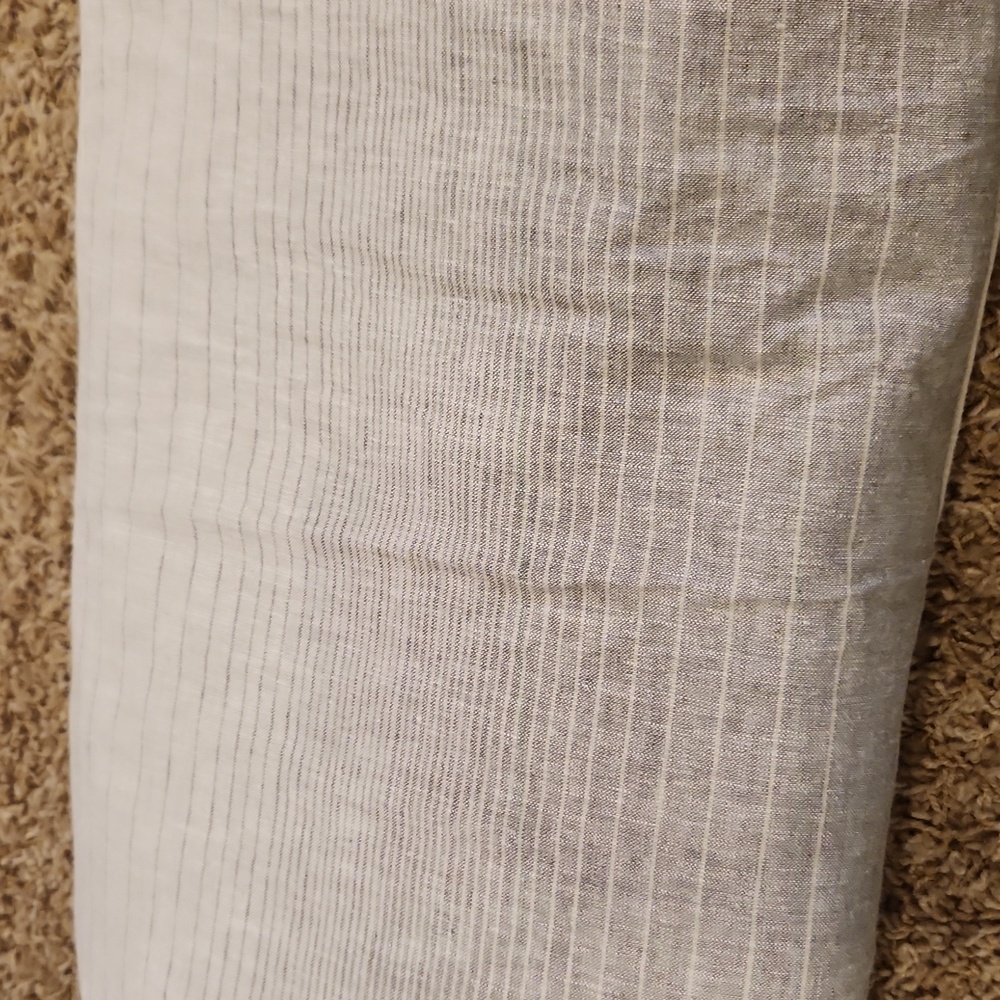 Gray striped duvet cover with zipper